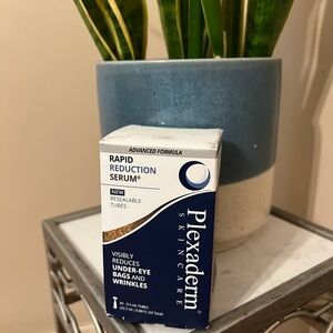18 PODS of Plexaderm Rapid Reduction Serum .3 mL Pods. Damaged Boxes Sealed